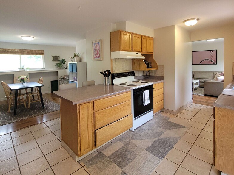 Building Photo - 4130 Gilpin Dr