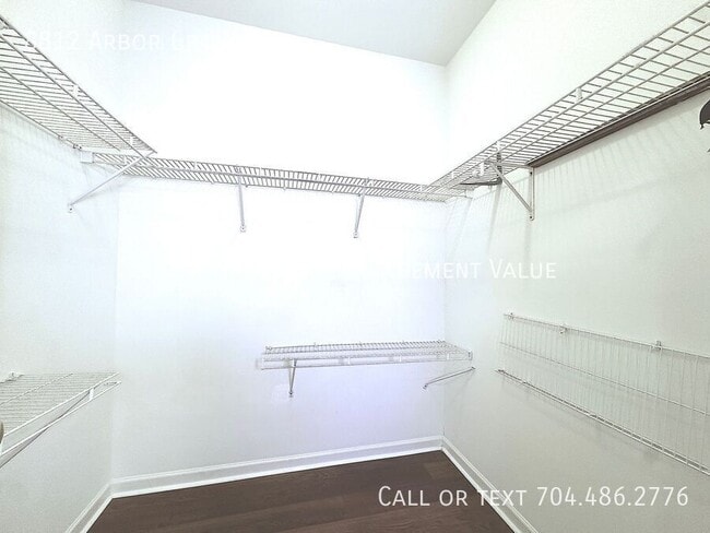 Building Photo - 8812 Arbor Grove Ln