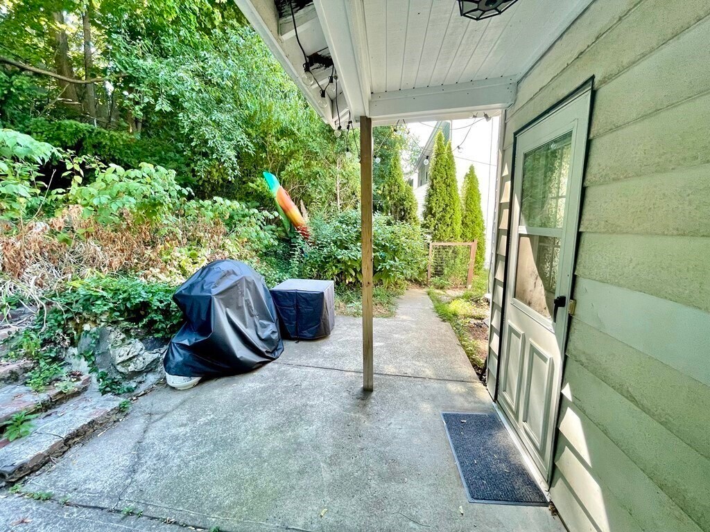 Building Photo - 22 Potomac St