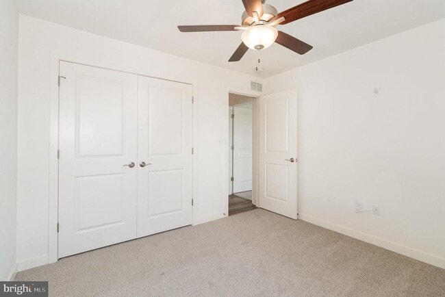Building Photo - 1708 Fairmont Dr