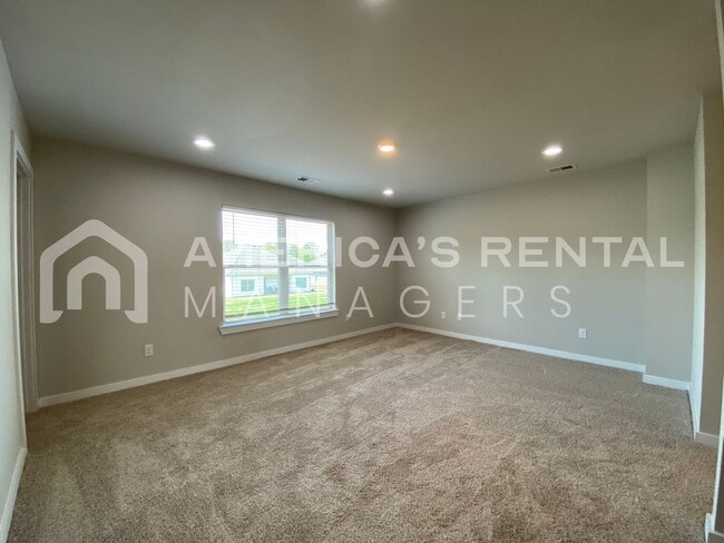 Building Photo - 102 Edisto Cir