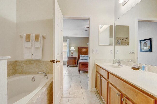 Building Photo - 927 Orange Cosmos Blvd