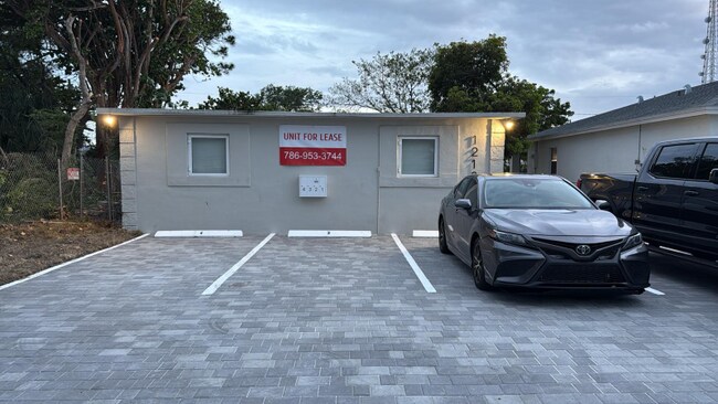 Primary Photo - 1210 NW 2nd St