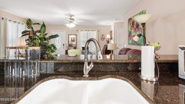 Building Photo - 1600 W 12th St