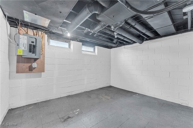 Building Photo - 4762 E 88th St