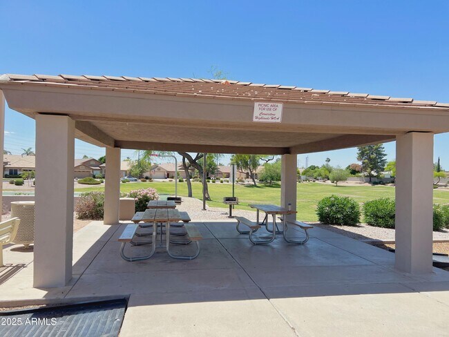 Building Photo - 3980 E Pinon Ct