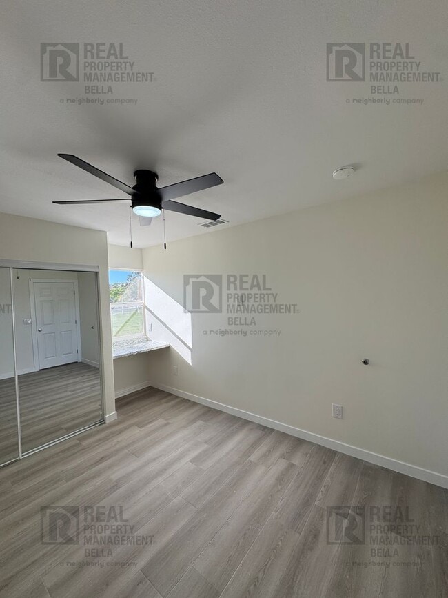 Building Photo - Spacious Single-Story 7-Bedroom Home with Open Layout & Abundant Natural Light