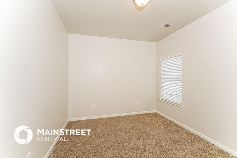 Building Photo - 5020 Kelly Creek St