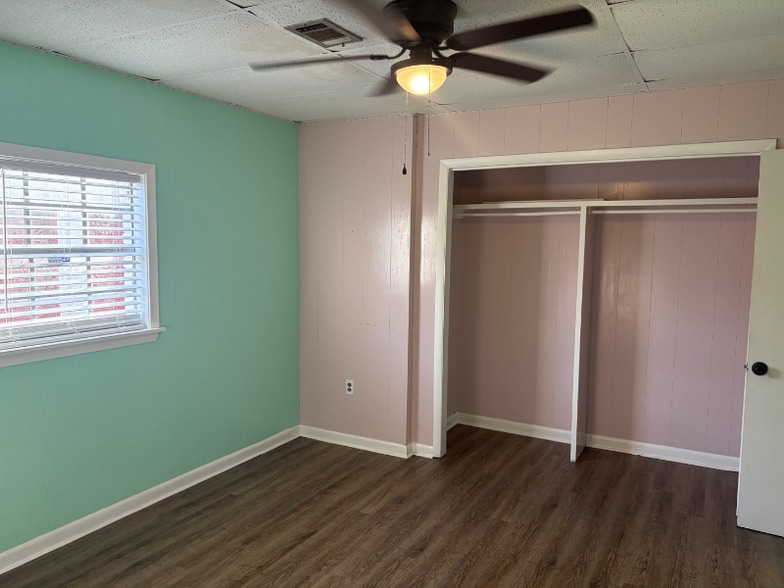 Building Photo - 603 Thornhill Dr