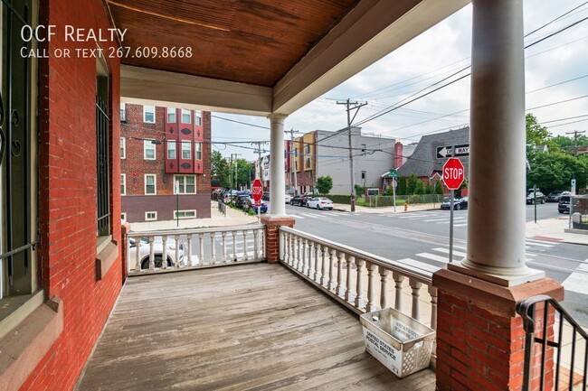 Building Photo - 2 Bed West Powelton Apartment