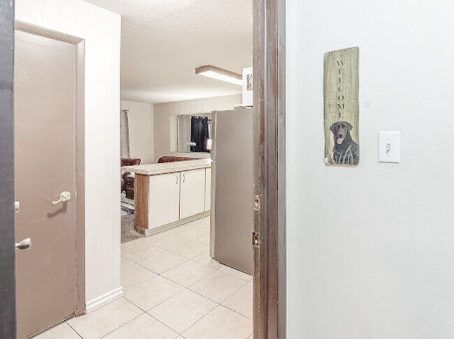 Building Photo - Dillon Valley East Condo! Two parking spot...