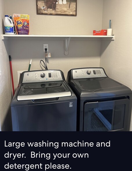 Building Photo - 10177 E La Palma Ave