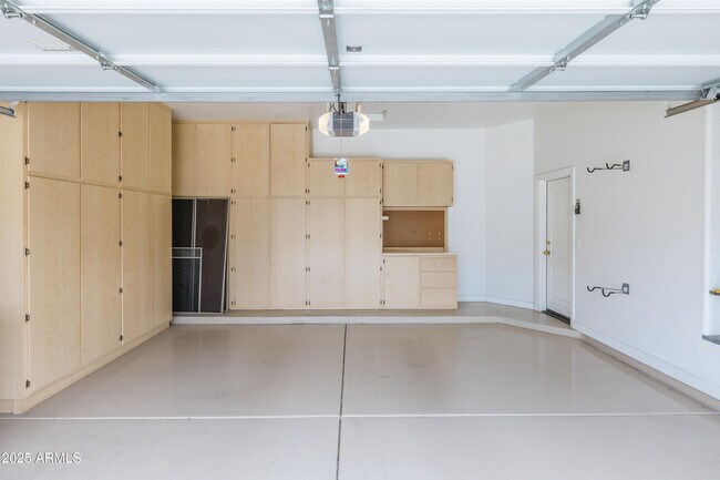 Building Photo - 7369 E Del Acero Dr
