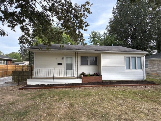Primary Photo - House in Paducah