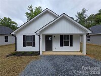 Building Photo - 163 Hillcrest Rd