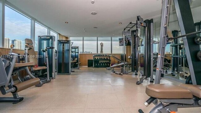 Building Photo - 400 Sunny Isles Blvd