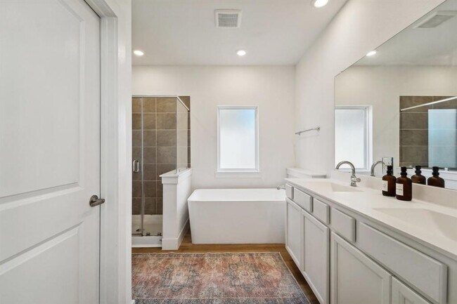 Building Photo - 788 Yellow Birch Ln