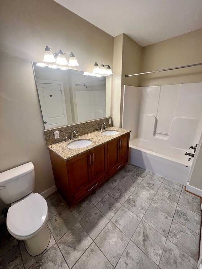 Building Photo - 3016 Patterson Ave