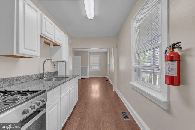 Building Photo - 315 Burlington Ave