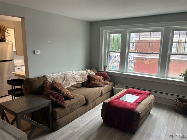 Building Photo - 1225 Hertel Ave