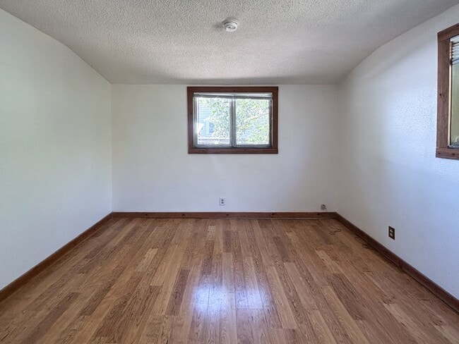 Building Photo - 3817 E Amazon Dr