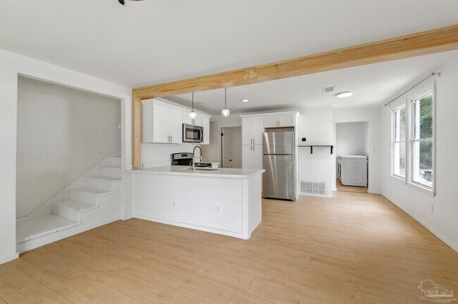 Building Photo - 61 E Ensley St