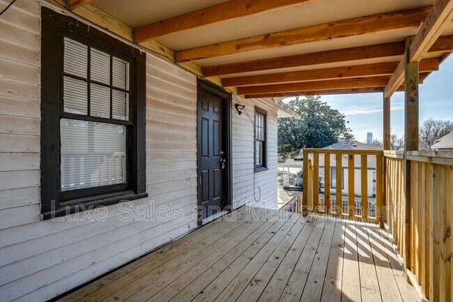 Building Photo - 119 NW 27th St