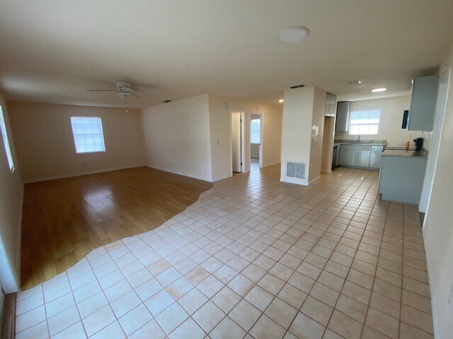 Building Photo - 19 Woodston Ln