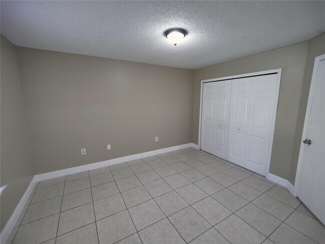 Building Photo - 445 Fountainhead Cir