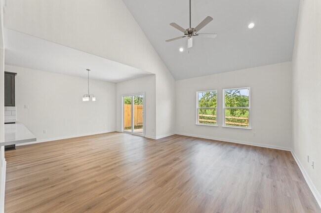 Building Photo - 11824 Whirlaway Dr