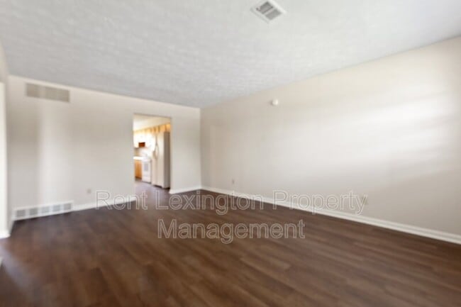 Building Photo - 4029 Victoria Way