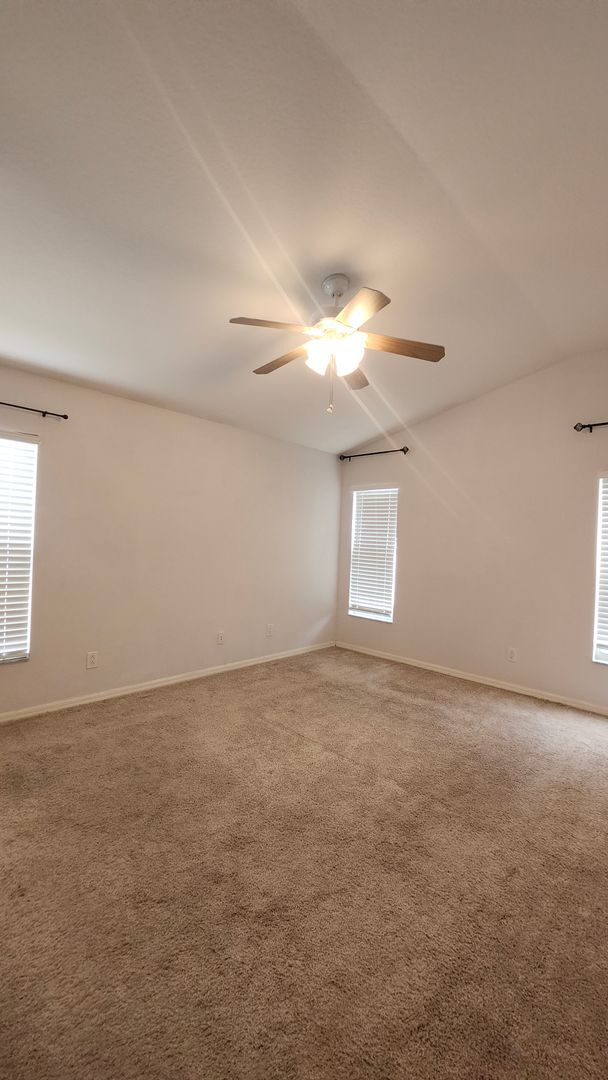 Building Photo - 1813 Greystone Heights Dr