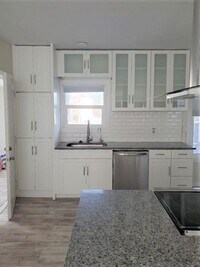 Building Photo - 869 NW Beach Dr