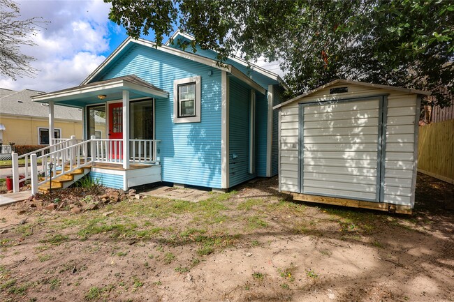 Building Photo - 602 Higgins St