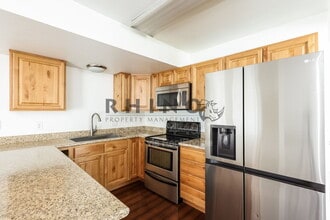 Building Photo - 1767 Willowbrook Dr