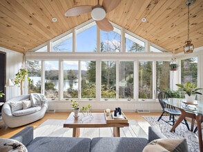 Building Photo - 2046 Lakeside Dr W