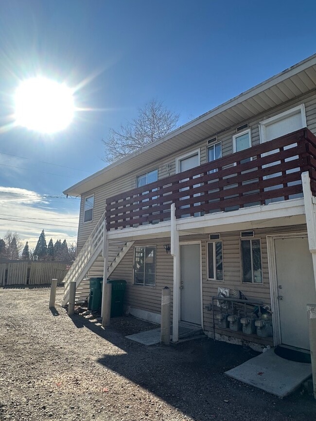 Building Photo - 590 Denslowe Dr