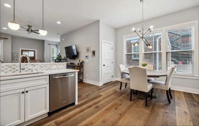 Building Photo - "Experience Nashville Charm: Spacious 3-Bed, 3.5-Bath Retreat on Byrum Avenue!" Fenced Back Yard!
