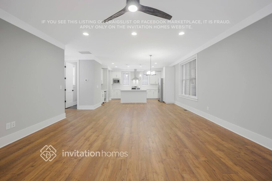 Building Photo - 647 Vernon Ave