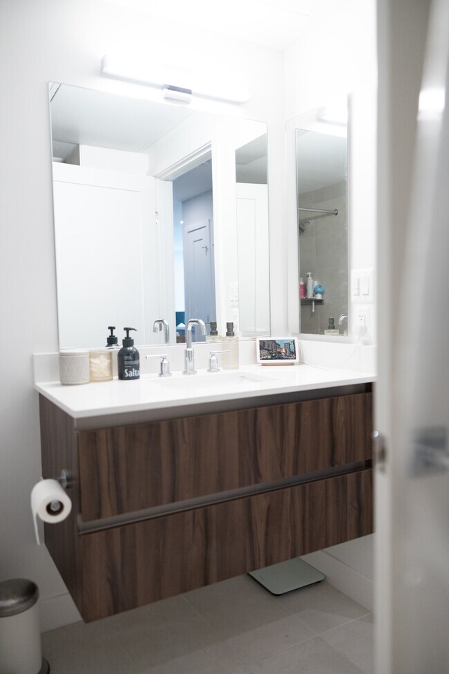 Building Photo - 37 L St SE