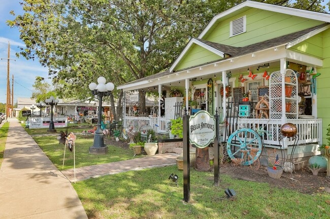 Building Photo - 22411 Main Blvd