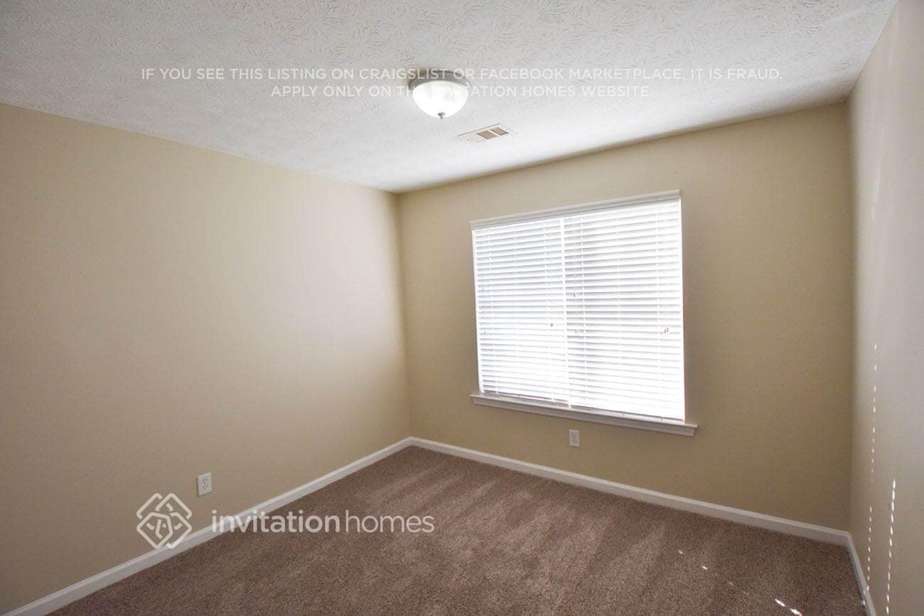 Building Photo - 230 Cobbler Dr