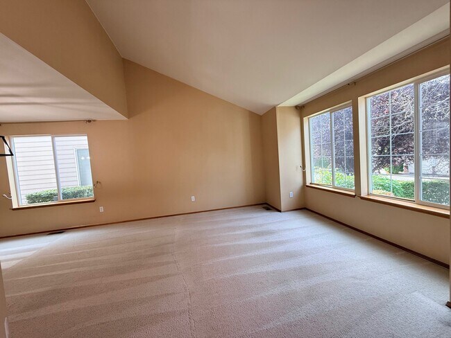 Building Photo - 1042 Duvall Place Northeast