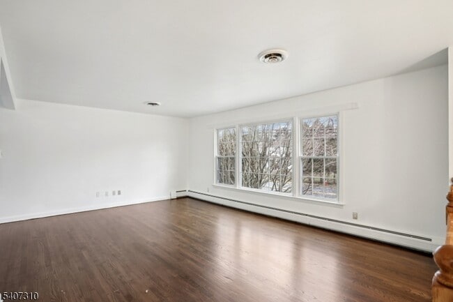 Building Photo - 254 Darlington Ave