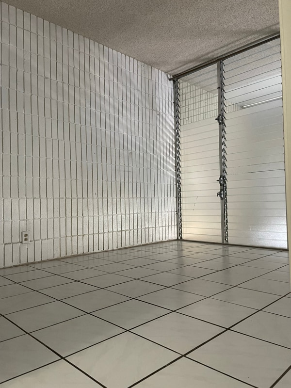 Building Photo - 827 Kinau St