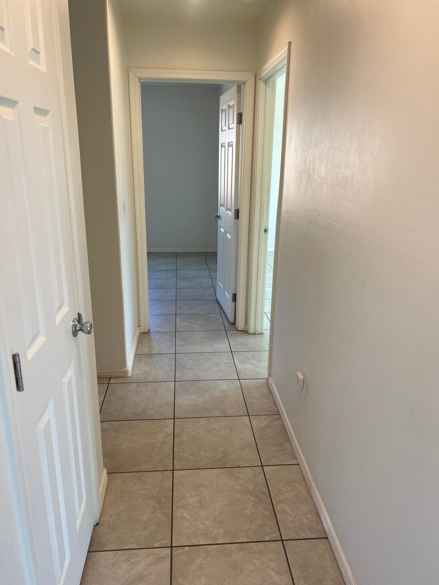 Building Photo - 1176 Menta Ct