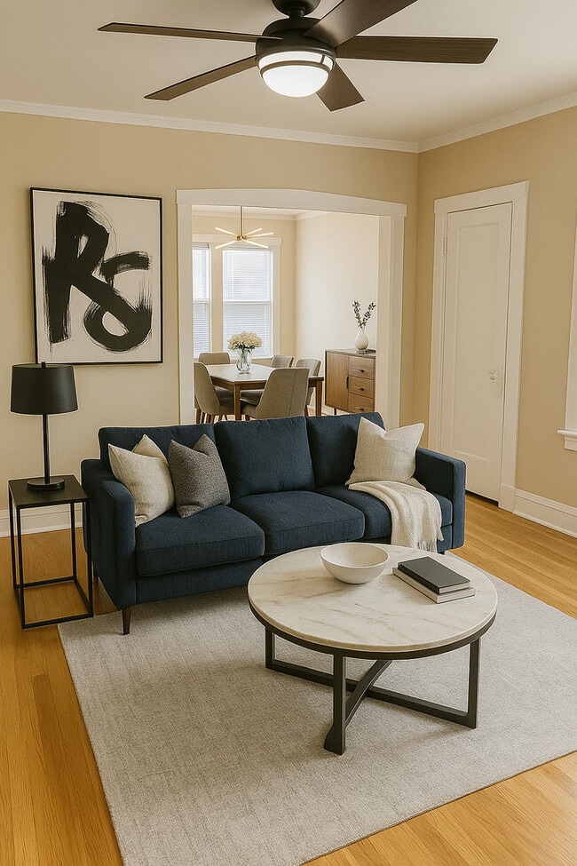 Building Photo - 6638 S Greenwood Ave