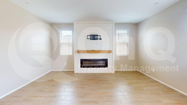 Building Photo - 10587 W Chadwick Dr
