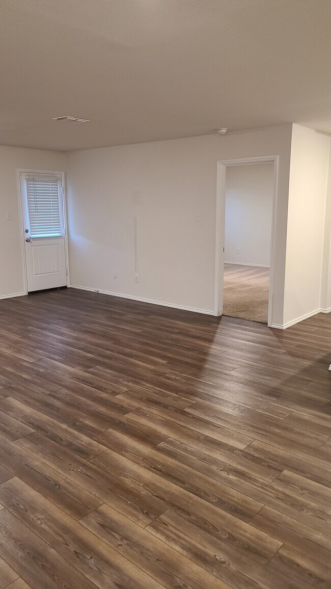 Building Photo - 14301 Saddlebred Way