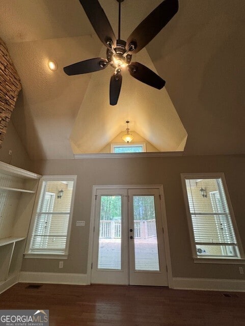 Building Photo - 207 Lakeview Ct